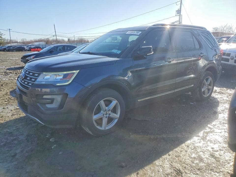 2017 FORD EXPLORER XLT - 1