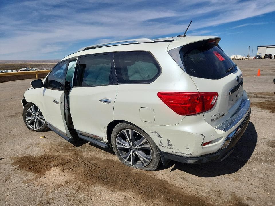 2017 NISSAN PATHFINDER PLATINUM 2