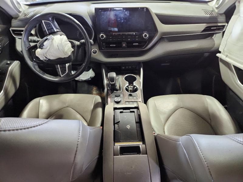 2020 TOYOTA HIGHLANDER LIMITED 8