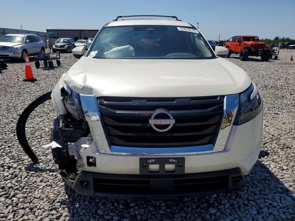2024 NISSAN PATHFINDER SV 5