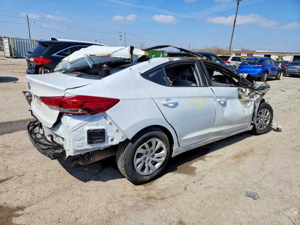 2017 HYUNDAI ELANTRA SE 3
