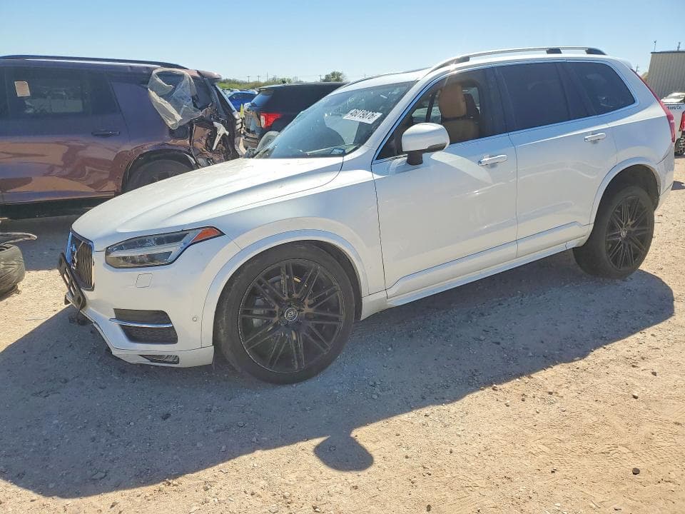 2017 VOLVO XC90 T6 - 1