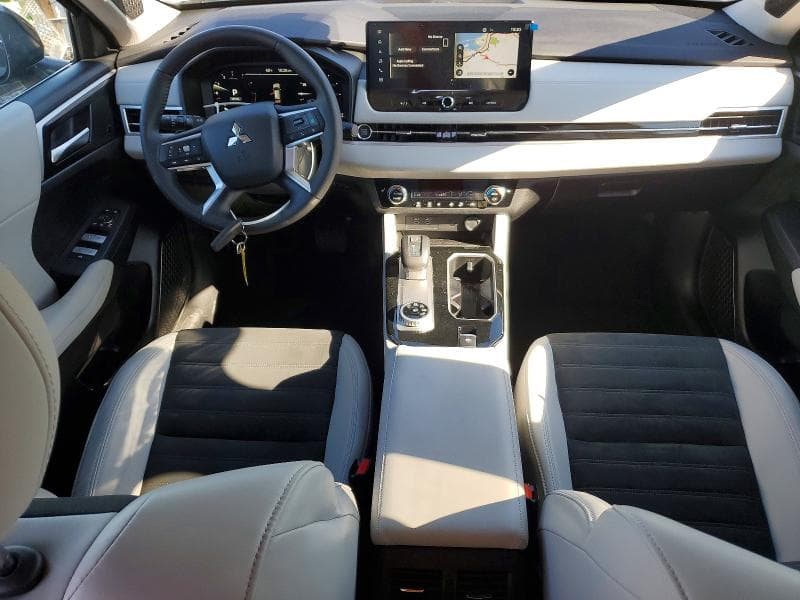 2025 MITSUBISHI OUTLANDER SE 8