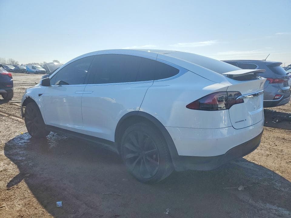 2018 TESLA MODEL X 2