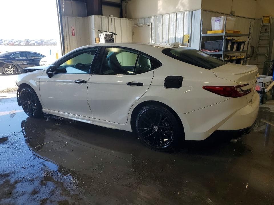 2025 TOYOTA CAMRY SE 2