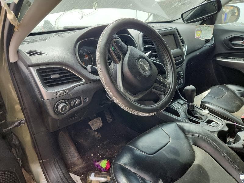 2019 JEEP CHEROKEE LATITUDE PLUS 8