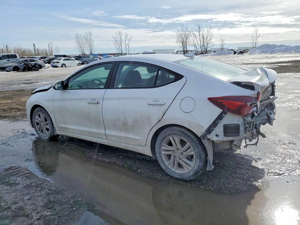 2019 HYUNDAI ELANTRA SE 2