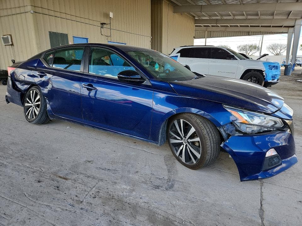 2021 NISSAN ALTIMA 2.5 SR 4