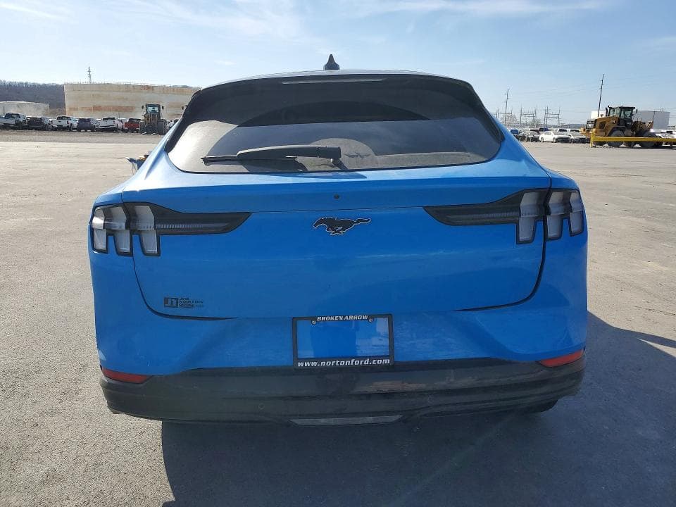 2023 FORD MUSTANG MACH-E PREMIUM 6