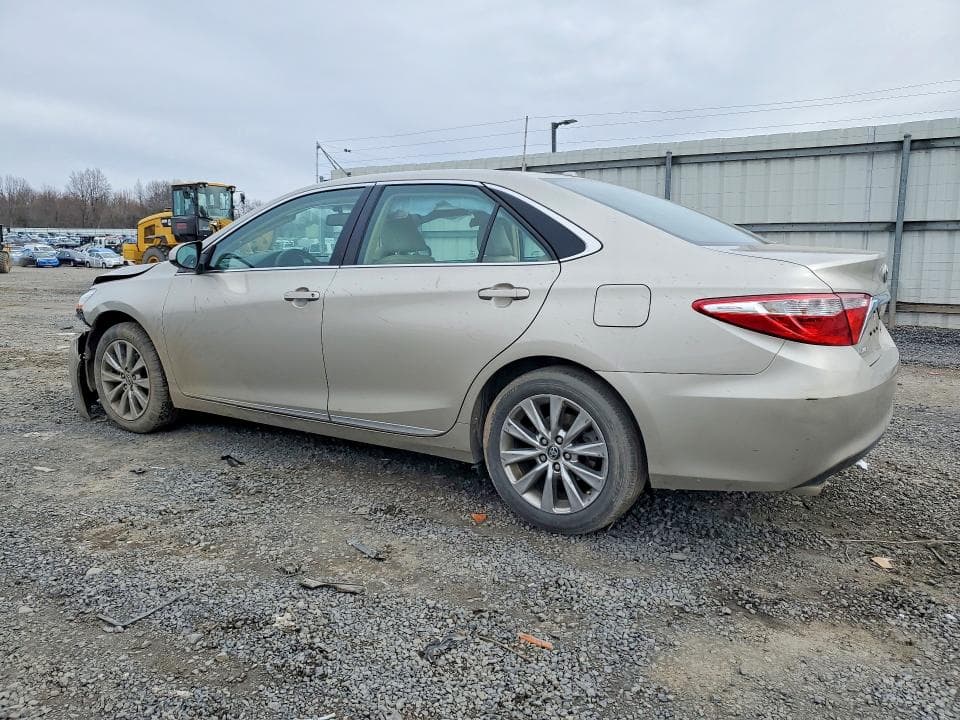 2017 TOYOTA CAMRY XLE V6 2