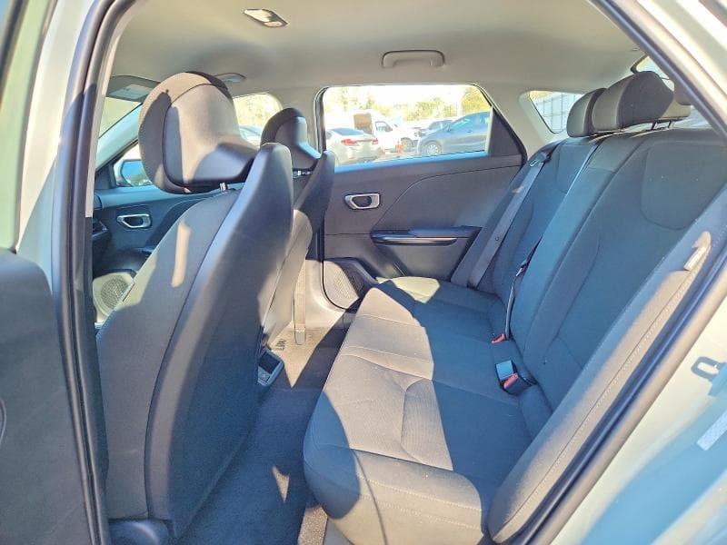 2026 KIA K4 LXS 10