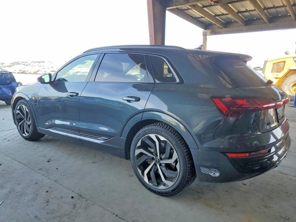 2024 AUDI Q8 E-TRON PREMIUM PLUS 2