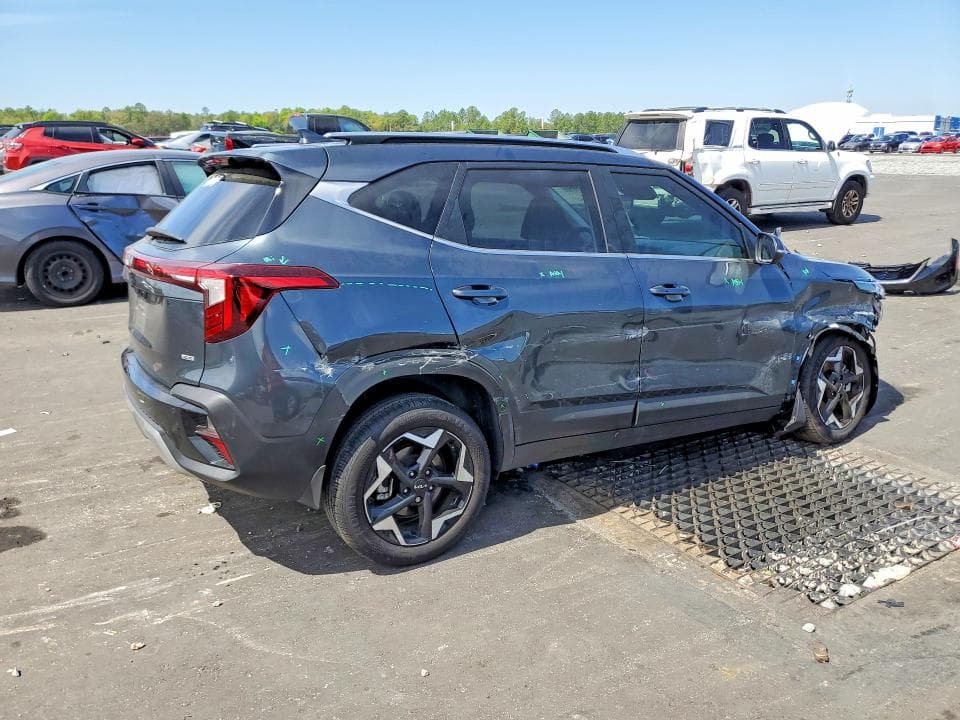 2025 KIA SELTOS EX 3