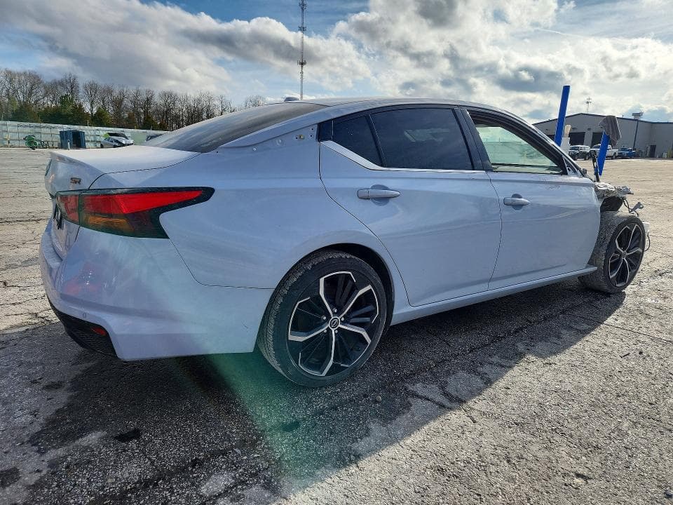 2024 NISSAN ALTIMA SR 3