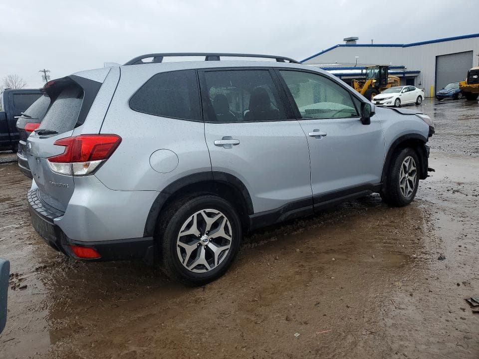 2023 SUBARU FORESTER PREMIUM 3
