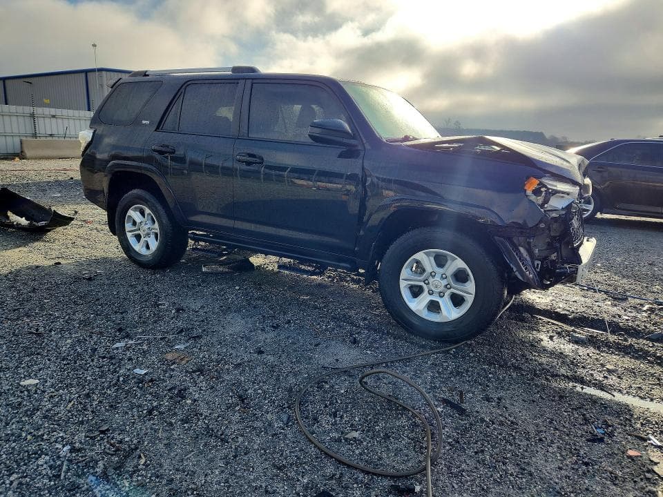 2023 TOYOTA 4RUNNER SR5 4