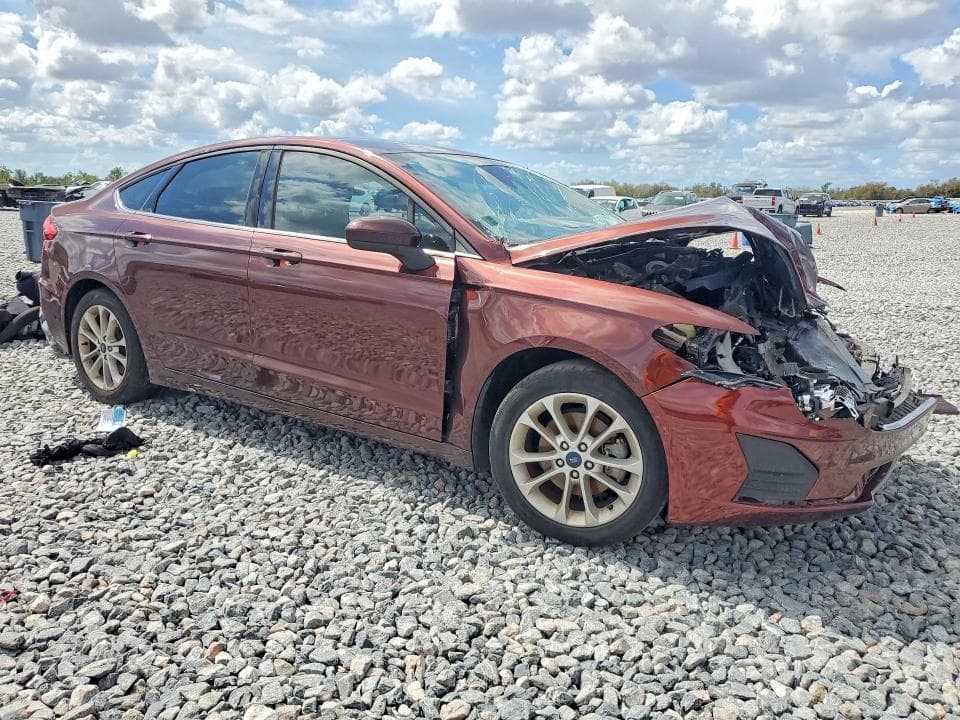 2019 FORD FUSION SE 4