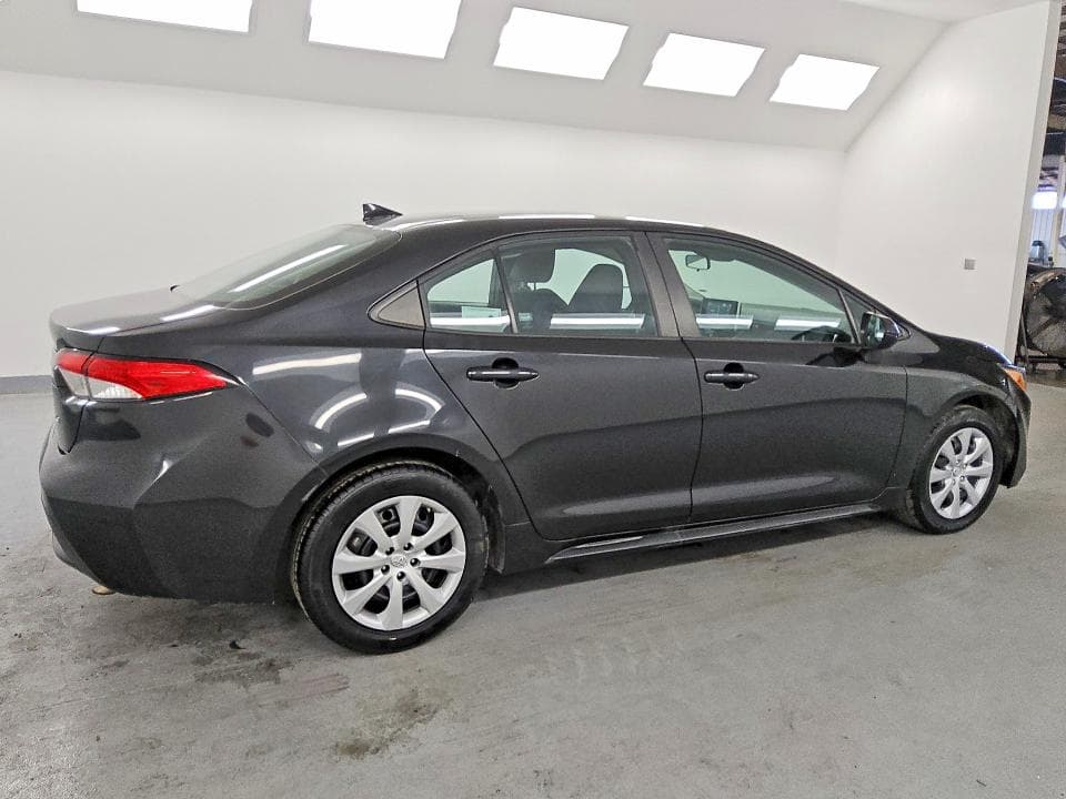 2021 TOYOTA COROLLA LE 3