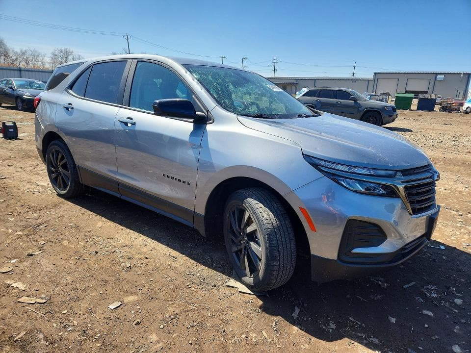 2023 CHEVROLET EQUINOX LS 4