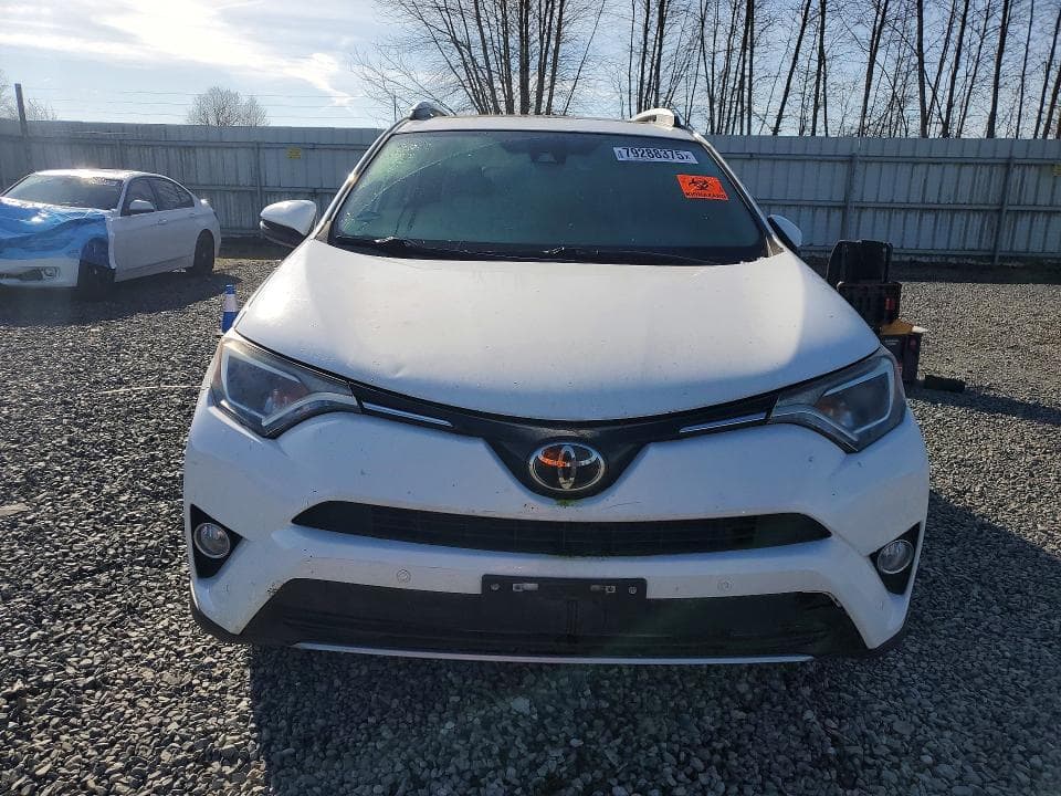 2017 TOYOTA RAV4 XLE 5