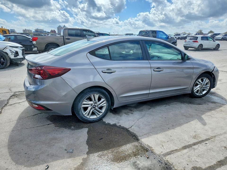 2020 HYUNDAI ELANTRA SEL 3