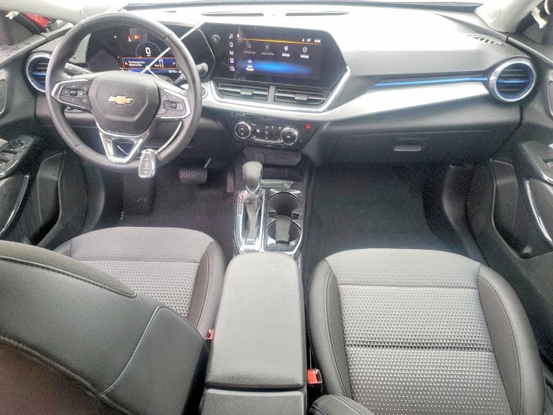 2025 CHEVROLET TRAX 1LT 8