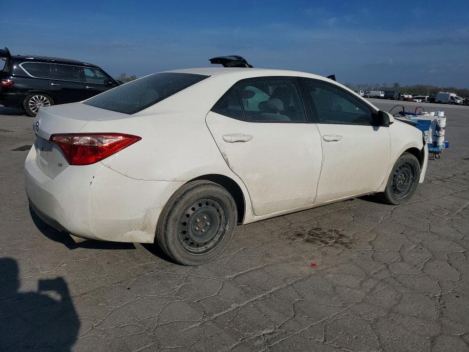 2019 TOYOTA COROLLA LE 3