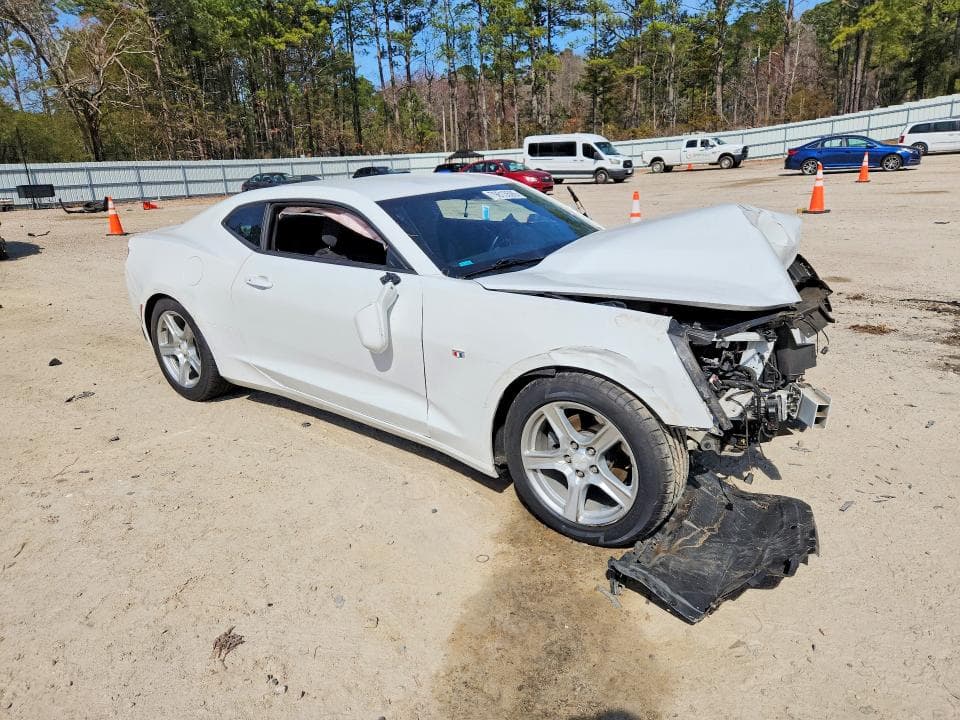 2018 CHEVROLET CAMARO LT 4