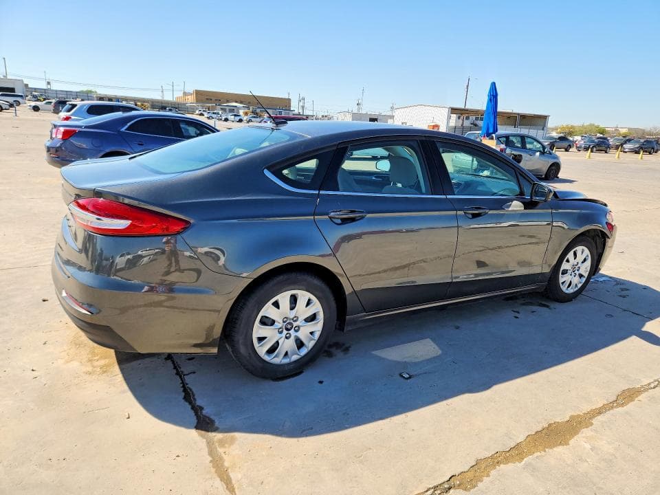2019 FORD FUSION S 3