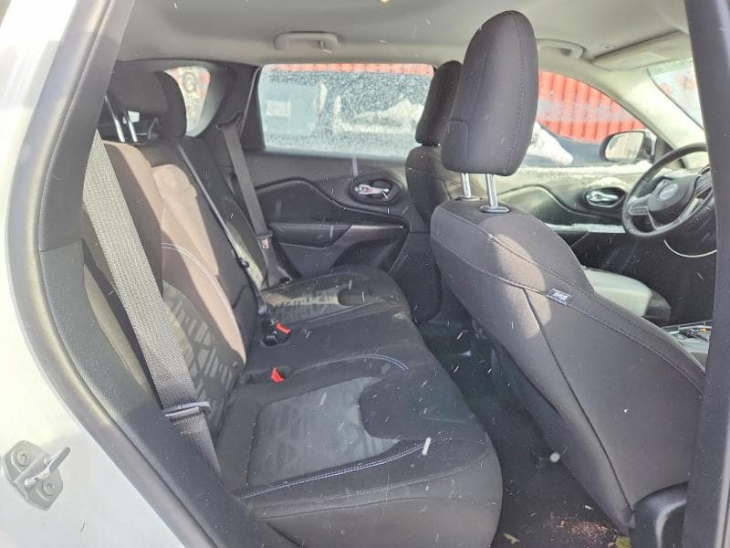 2019 JEEP CHEROKEE LATITUDE 11