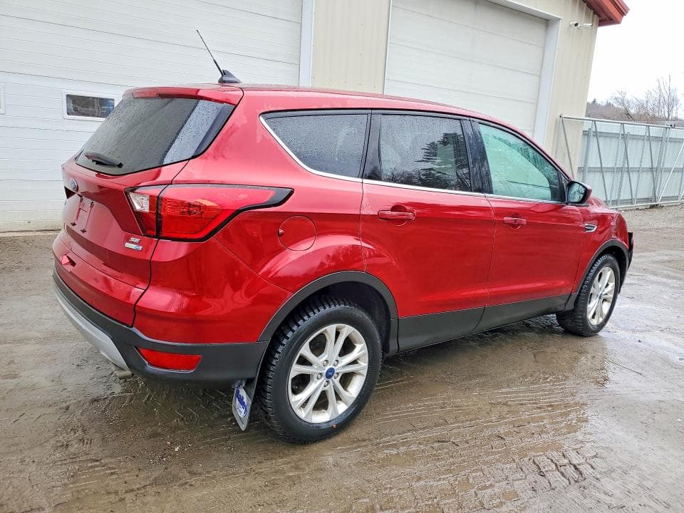 2019 FORD ESCAPE SE 3