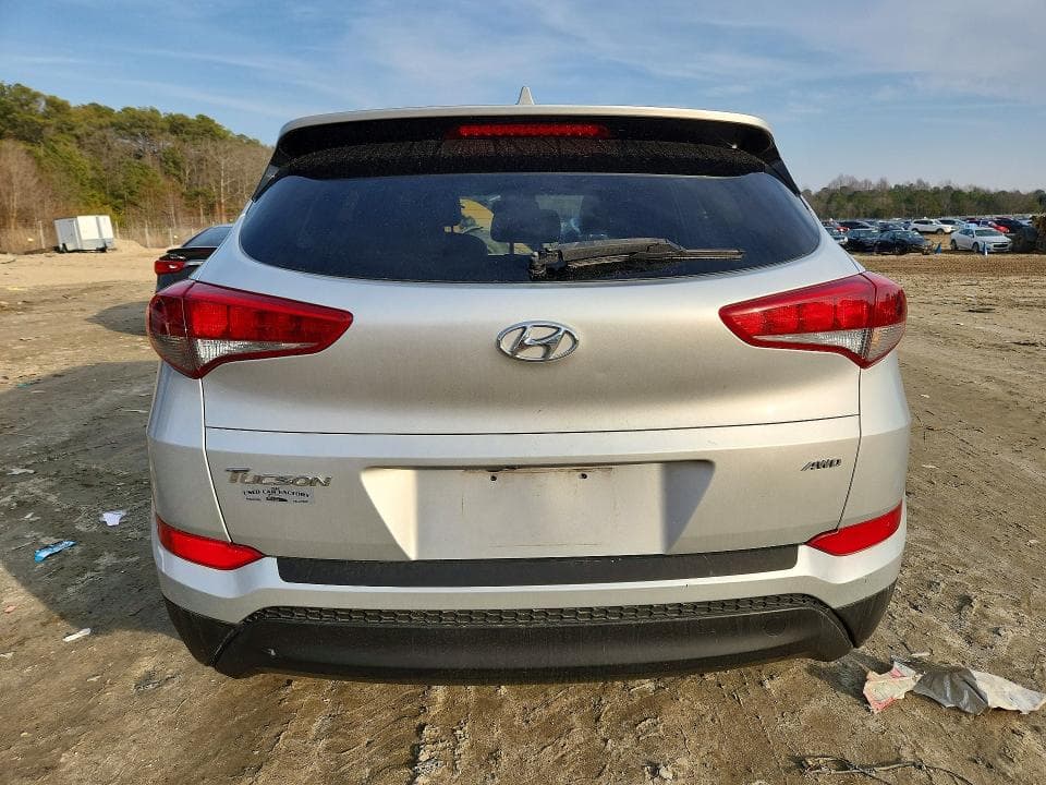 2017 HYUNDAI TUCSON SE PLUS 6