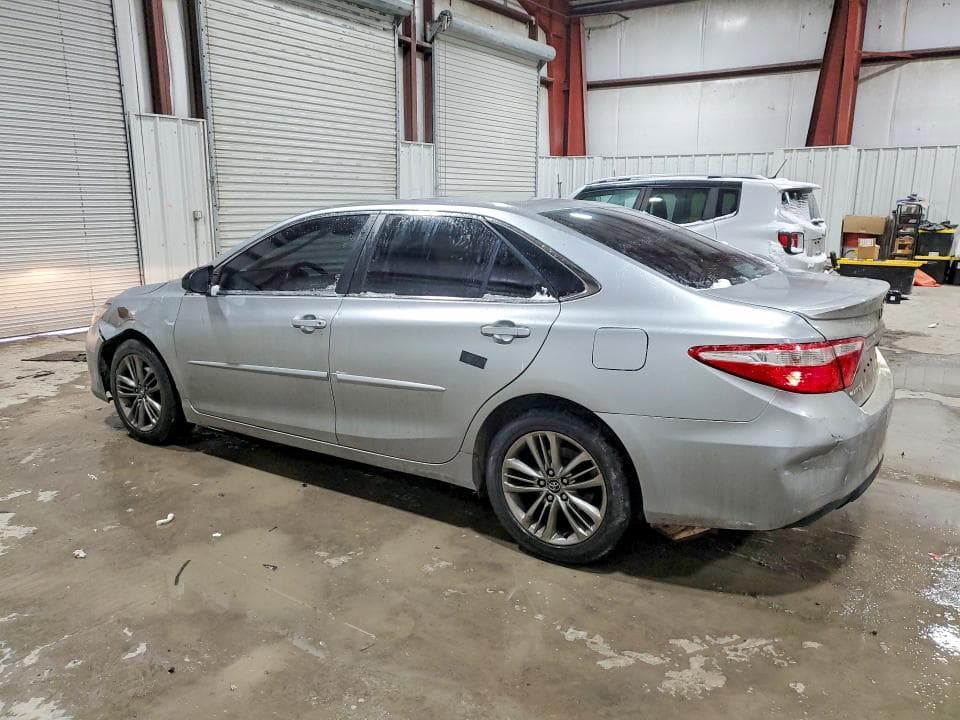 2017 TOYOTA CAMRY LE 2