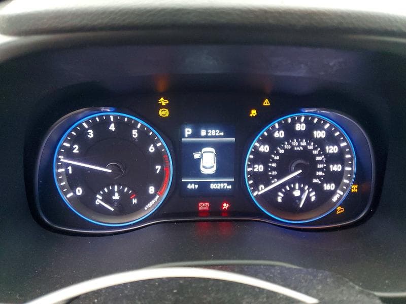 2020 HYUNDAI KONA SE 9