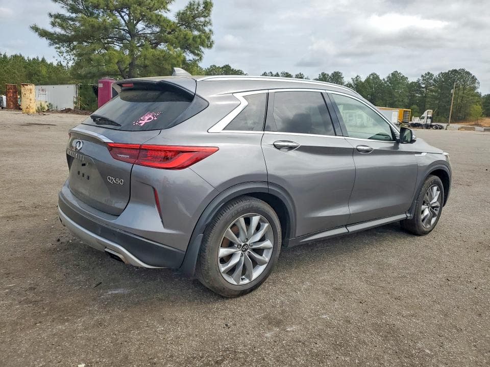 2021 INFINITI QX50 ESSENTIAL 3