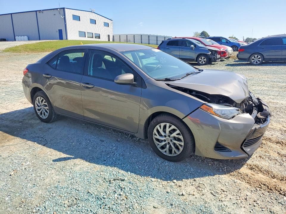 2017 TOYOTA COROLLA LE 4