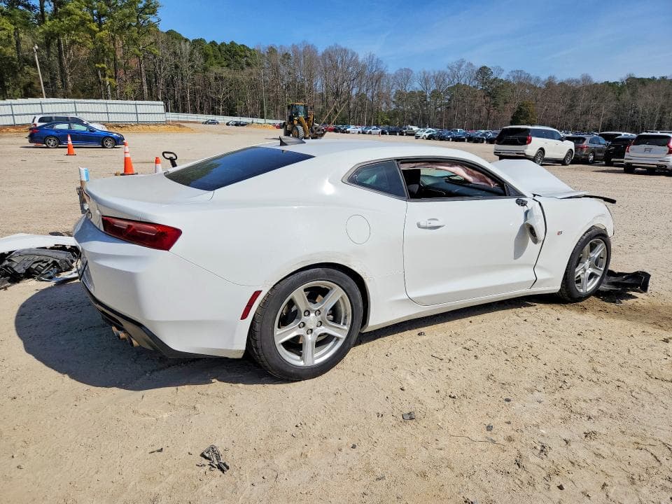 2018 CHEVROLET CAMARO LT 3