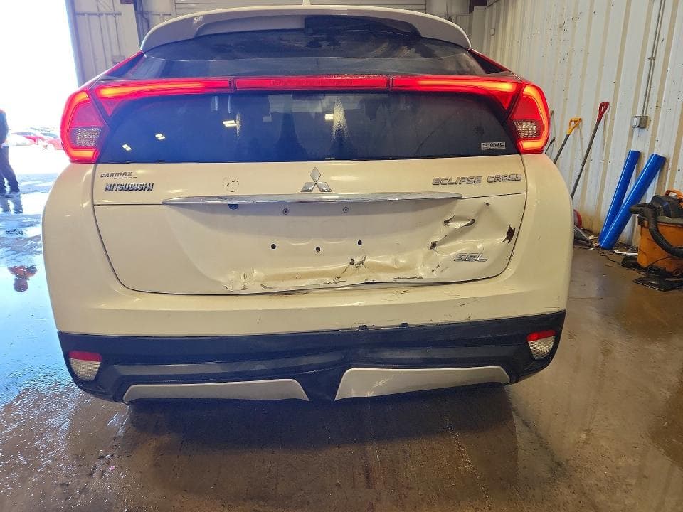 2018 MITSUBISHI ECLIPSE CROSS SE 6