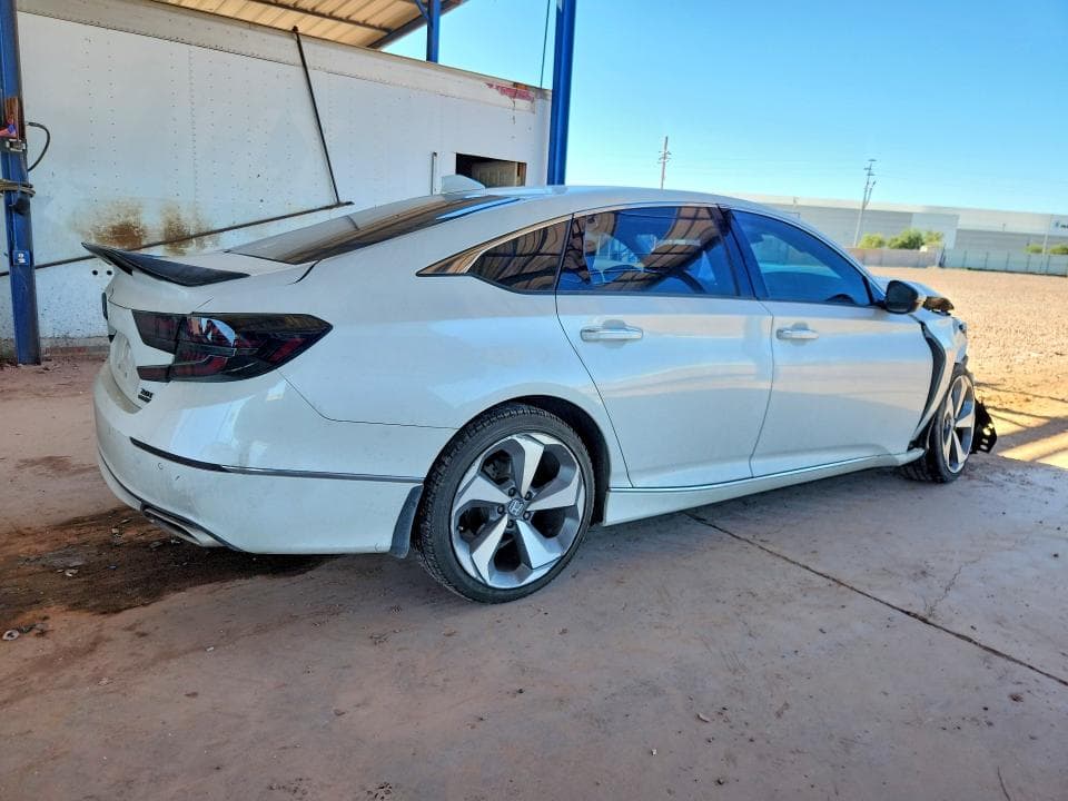2020 HONDA ACCORD TOURING 3
