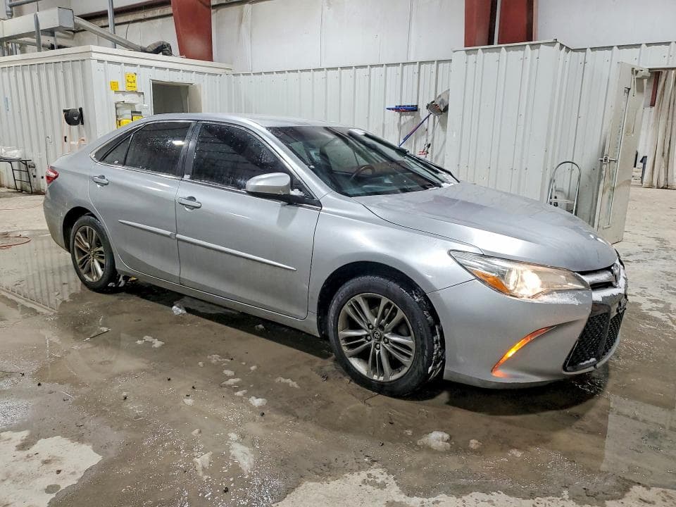 2017 TOYOTA CAMRY LE 4