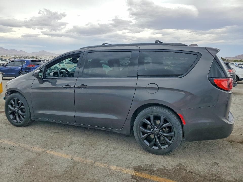 2018 CHRYSLER PACIFICA LIMITED 2