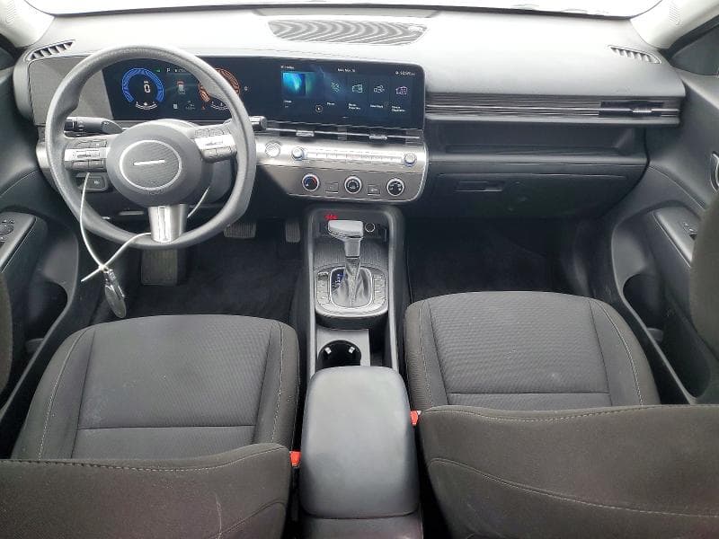 2024 HYUNDAI KONA SE 8