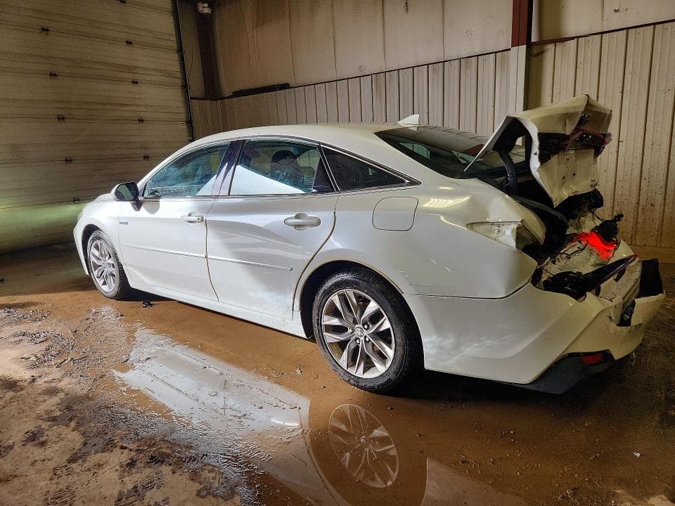 2021 TOYOTA AVALON XLE 2