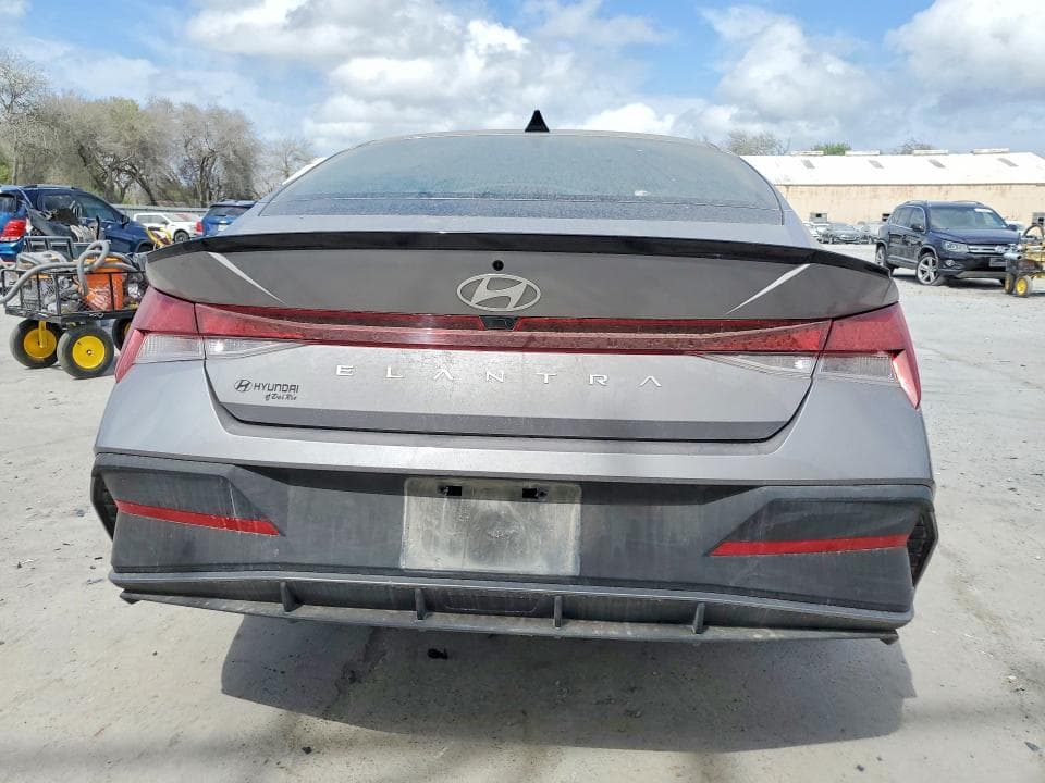 2025 HYUNDAI ELANTRA SEL SPORT 6