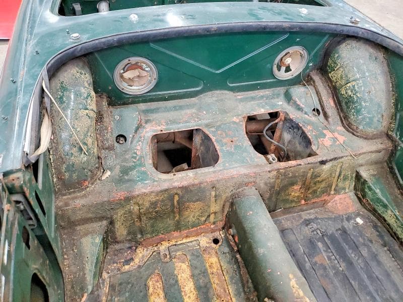 1968 MG MGB CONVER 10