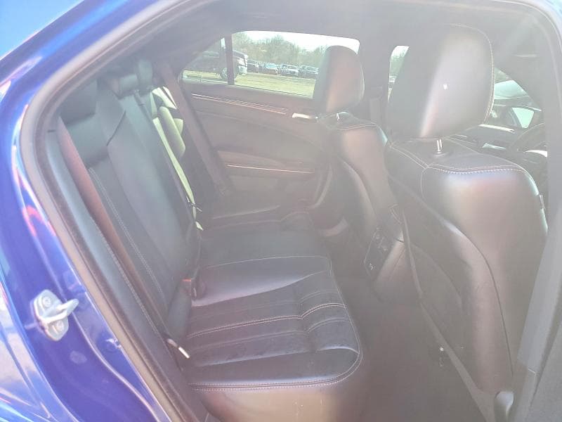 2019 CHRYSLER 300 S 10
