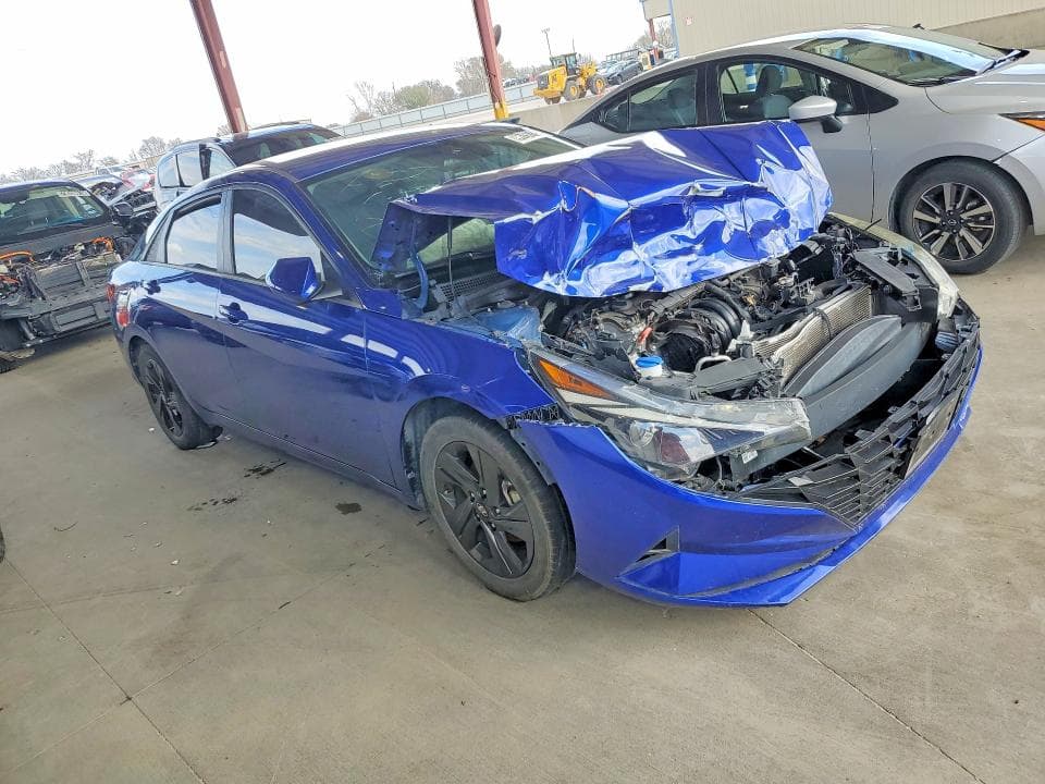 2023 HYUNDAI ELANTRA SEL 4