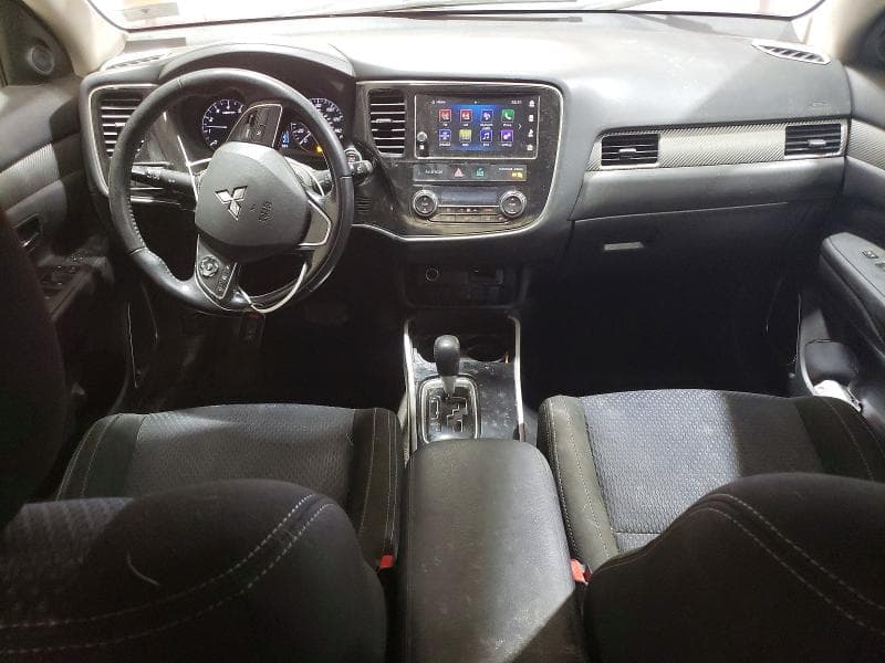 2017 MITSUBISHI OUTLANDER SE 8