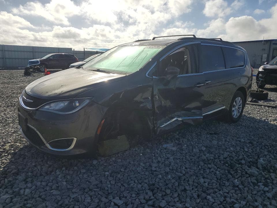 2017 CHRYSLER PACIFICA TOURING L - 1