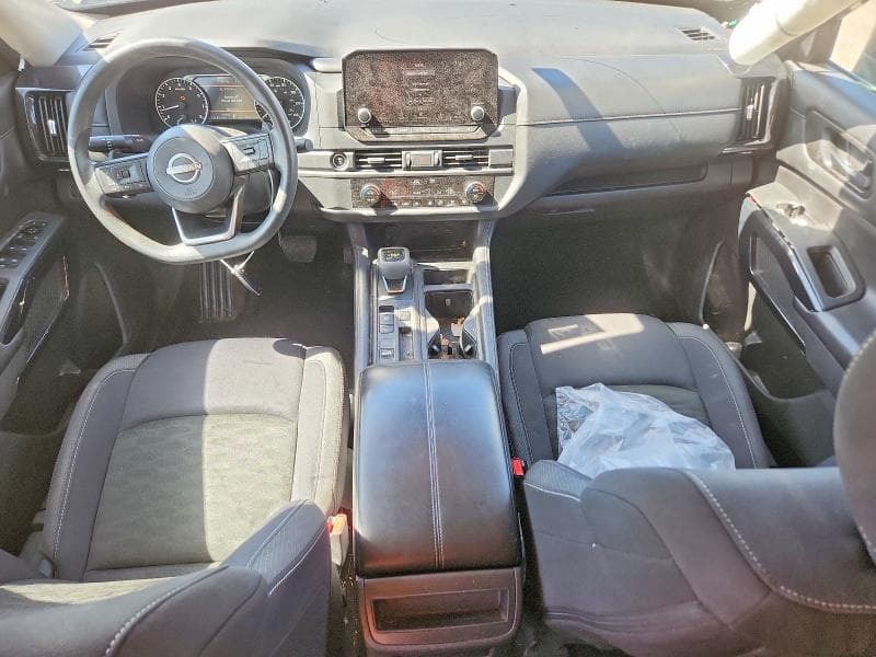 2024 NISSAN PATHFINDER S 8